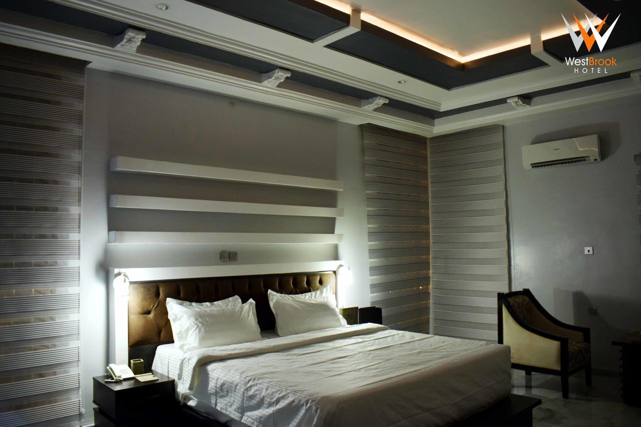Westbrook Hotel Owerri Extérieur photo