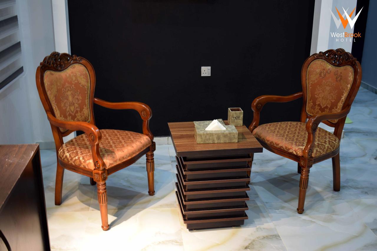 Westbrook Hotel Owerri Extérieur photo
