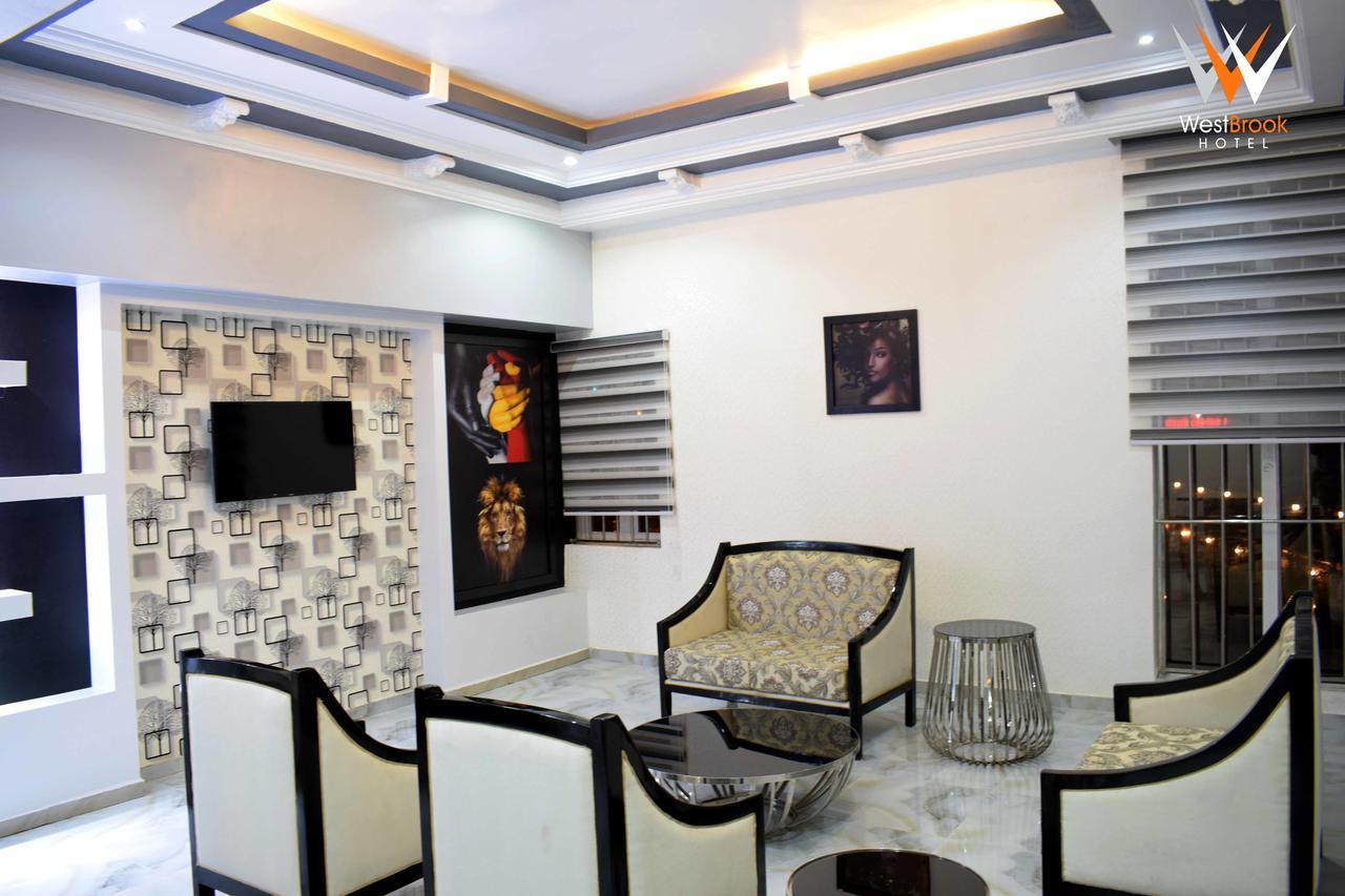 Westbrook Hotel Owerri Extérieur photo