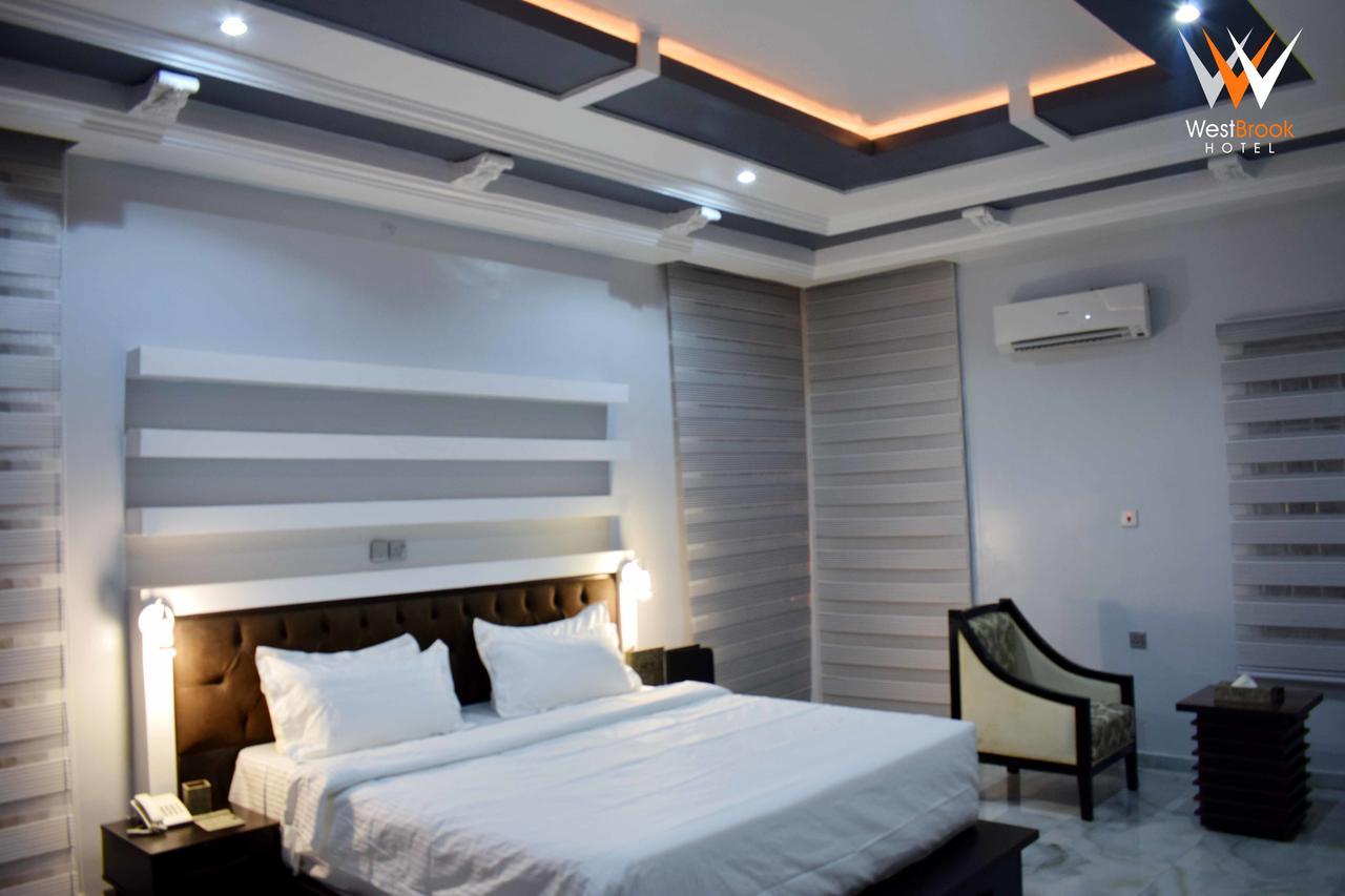 Westbrook Hotel Owerri Extérieur photo