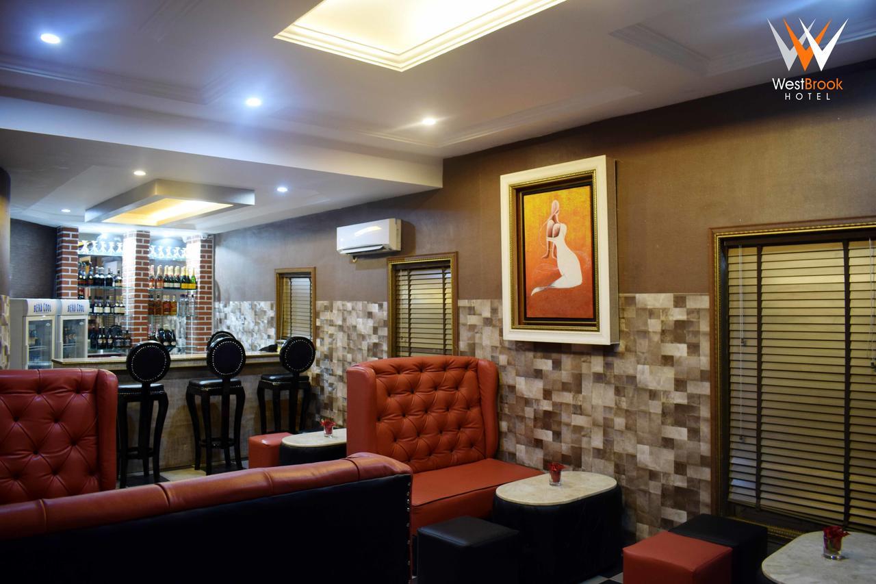 Westbrook Hotel Owerri Extérieur photo