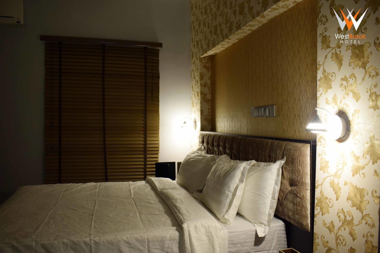 Westbrook Hotel Owerri Extérieur photo