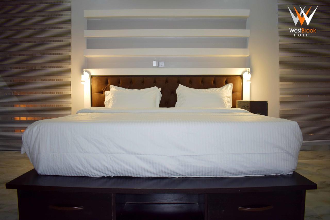 Westbrook Hotel Owerri Extérieur photo