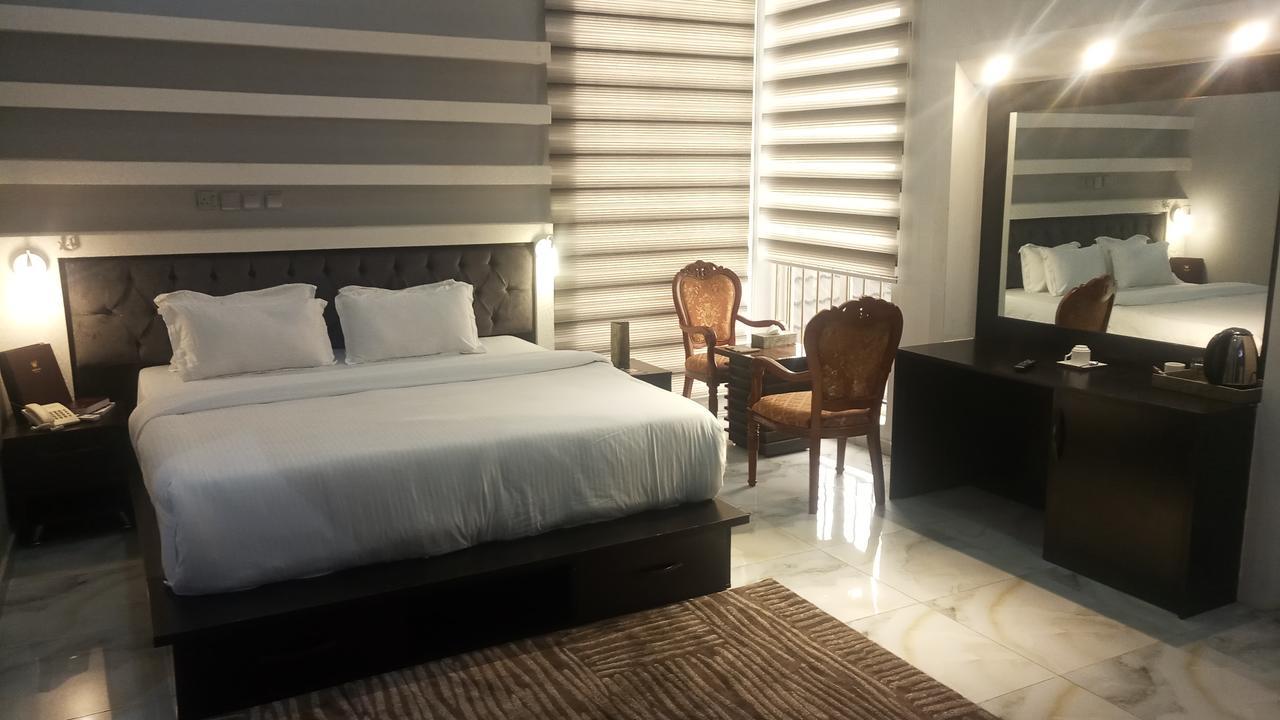 Westbrook Hotel Owerri Extérieur photo